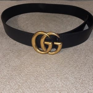 Gucci full grain leather textured, Double G buckle size 6 - 10 33 1/2” - 37 1/2”